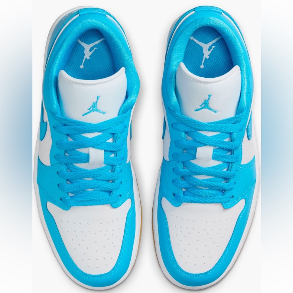 Air Jordan 1 Low Sneaker - Picture 2 of 8